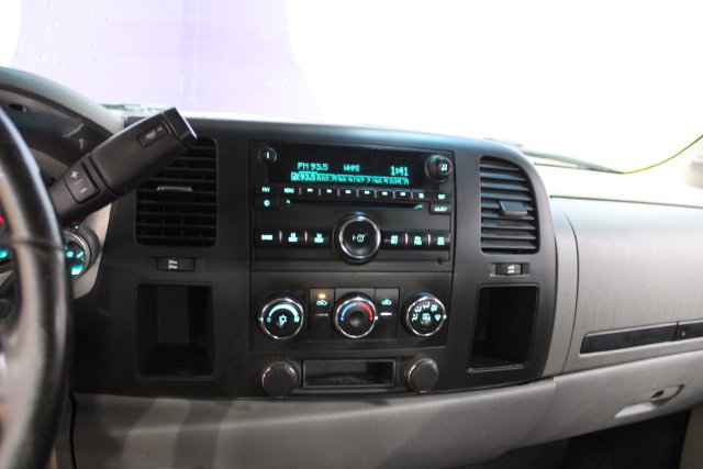 Used 2013 Chevrolet Silverado 3500 W/T AWD/4WD image 18