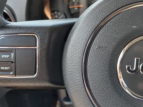 Used 2016 Jeep Patriot Sport w/ Power Value Group image 12