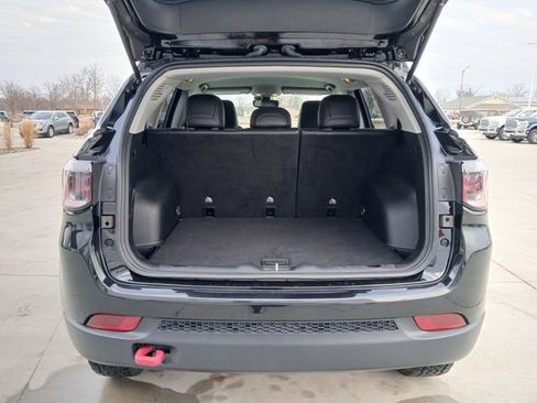 Used 2022 Jeep Compass Trailhawk image 19