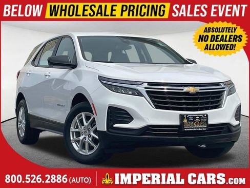 Used 2024 Chevrolet Equinox LS AWD/4WD image 1