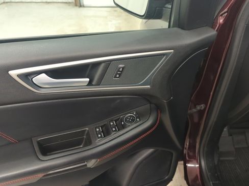 Used 2024 Ford Edge ST-Line w/ Class II Trailer Tow Package image 13