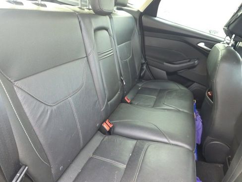 Used 2016 Ford Focus Titanium w/ Titanium Technology Package image 11