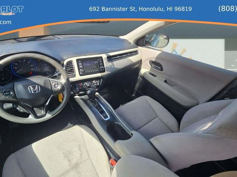 Used 2018 Honda HR-V LX image 10
