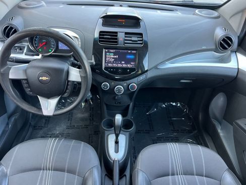 Used 2015 Chevrolet Spark LT image 4