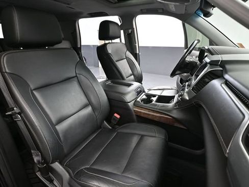 Used 2019 Chevrolet Tahoe LT w/ RST Edition AWD/4WD image 60