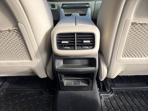 Certified 2025 Mercedes-Benz GLE 350 4MATIC image 23