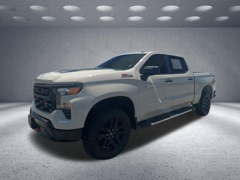 Used 2026 Chevrolet Silverado 1500 Custom Trail Boss AWD/4WD image 3