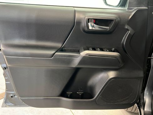 Used 2023 Toyota Tacoma TRD Off-Road image 16