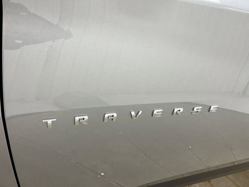 Used 2023 Chevrolet Traverse LS FWD image 26