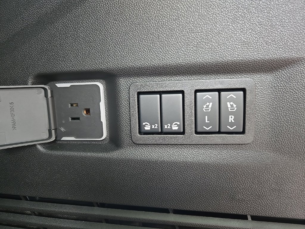 New 2026 GMC Yukon Denali AWD/4WD image 51