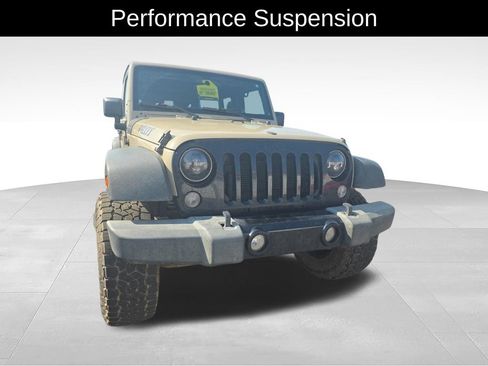 Used 2018 Jeep Wrangler Unlimited Sport AWD/4WD image 7