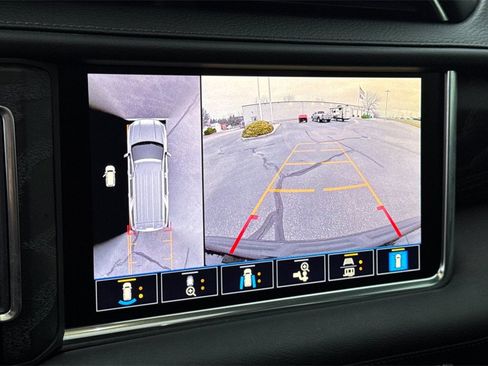 Used 2021 GMC Yukon Denali w/ Denali Ultimate Package image 24