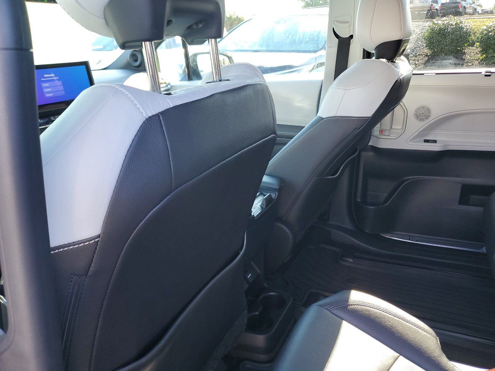 Certified 2025 Toyota Sienna XSE w/ XSE Plus Package AWD/4WD image 15