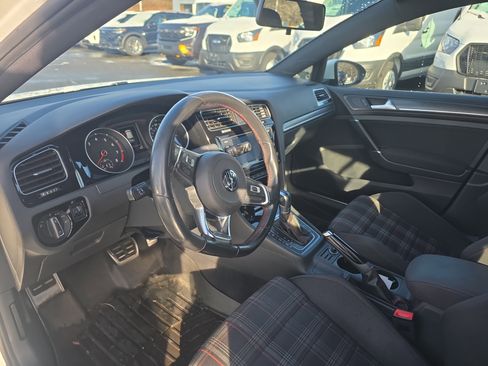 Used 2018 Volkswagen GTI S image 23