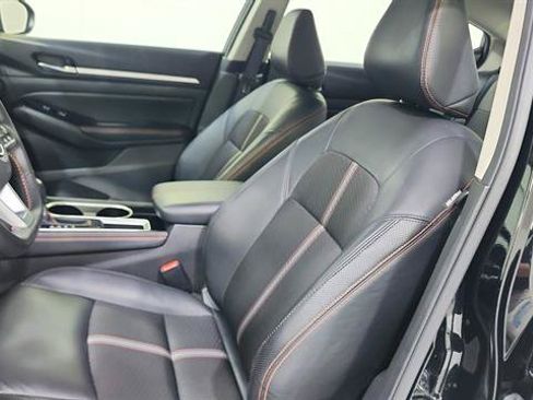 Certified 2025 Nissan Altima 2.5 SR FWD image 11