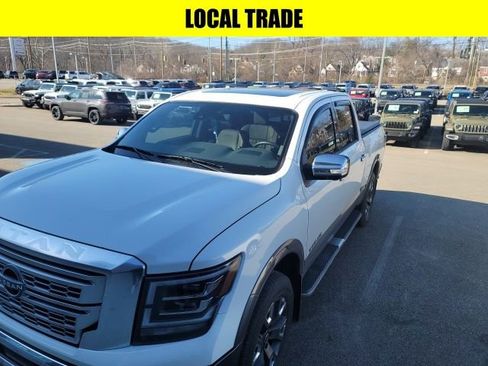 Used 2024 Nissan Titan Platinum Reserve w/ Moonroof Package image 4