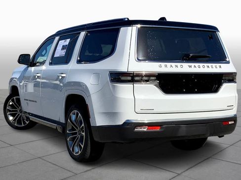 Used 2022 Jeep Grand Wagoneer Series III w/ HD Trailer Tow Package image 11