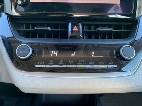 Certified 2025 Toyota Corolla LE image 21