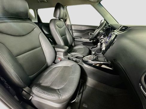 Used 2016 Kia Soul ! FWD image 28
