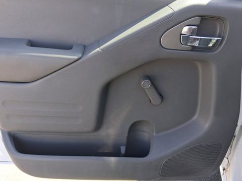 Used 2018 Nissan Frontier S image 15