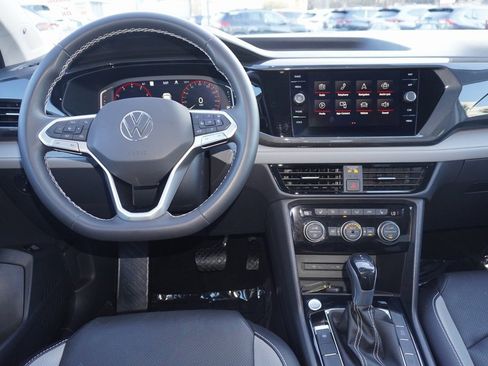 Used 2023 Volkswagen Taos SEL image 11