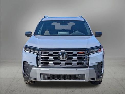 New 2026 Honda Pilot TrailSport image 8