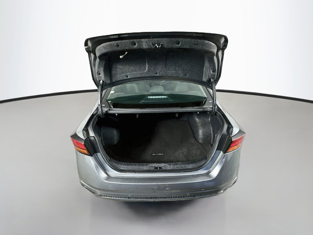 Used 2025 Nissan Altima 2.5 SV FWD image 28