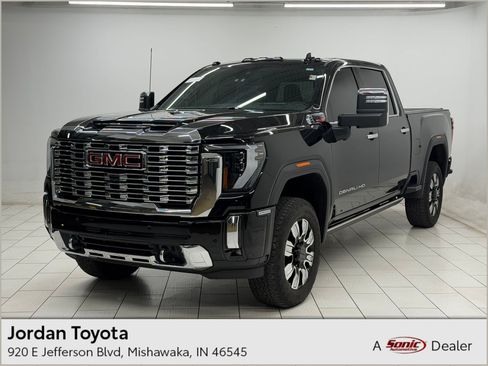 Used 2024 GMC Sierra 2500 Denali w/ Denali Reserve Package AWD/4WD image 1
