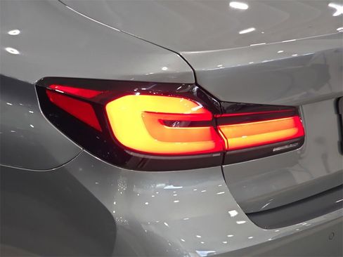 Certified 2023 BMW 530i w/ Convenience Package image 29