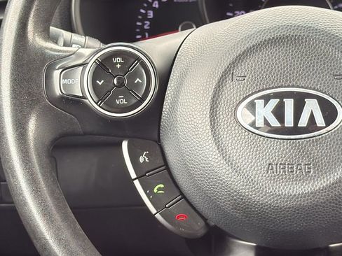 Used 2018 Kia Soul + FWD image 20