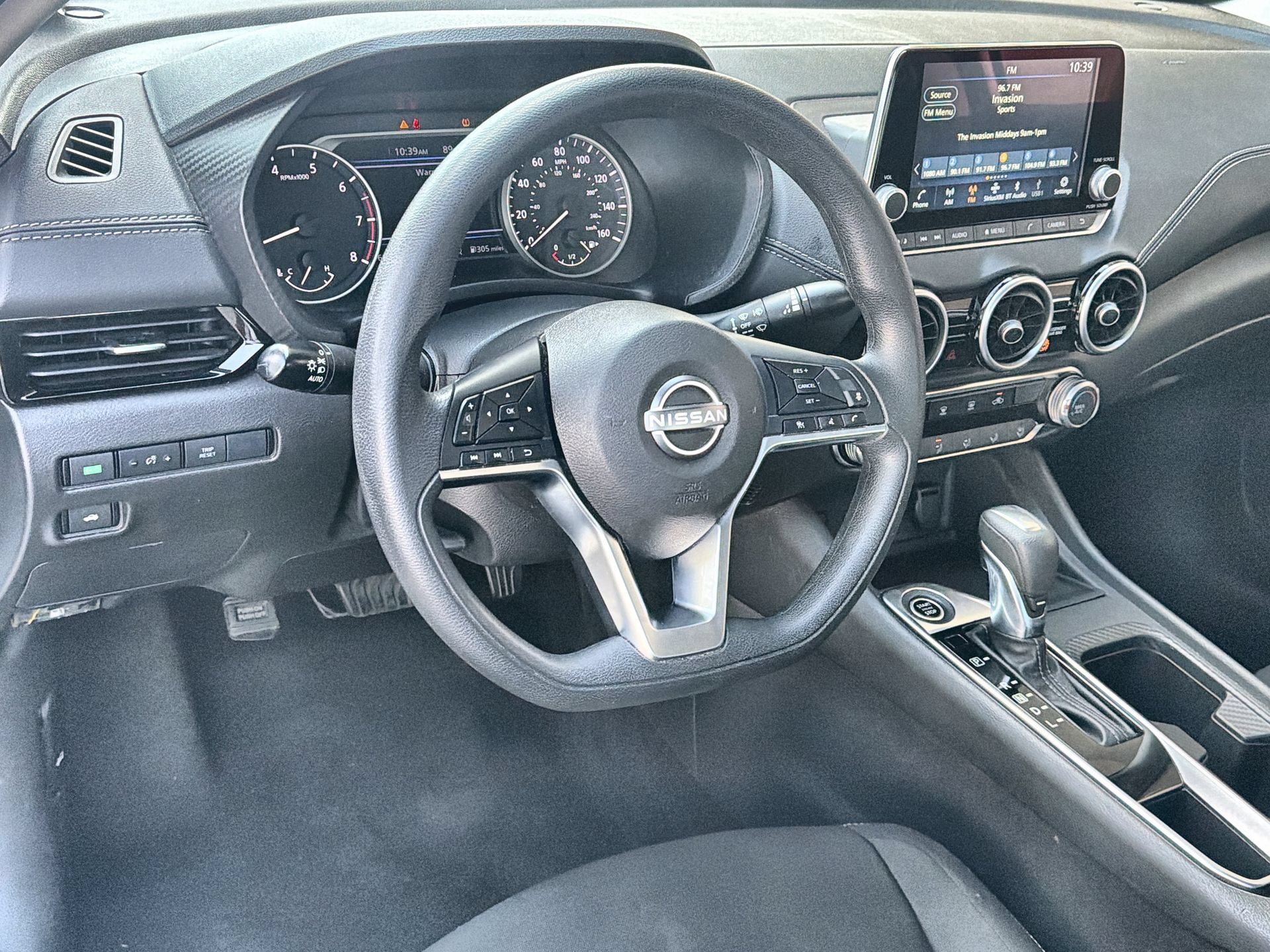 Used 2024 Nissan Sentra SV FWD image 14