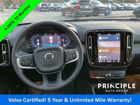 Certified 2025 Volvo XC40 B5 Core image 25