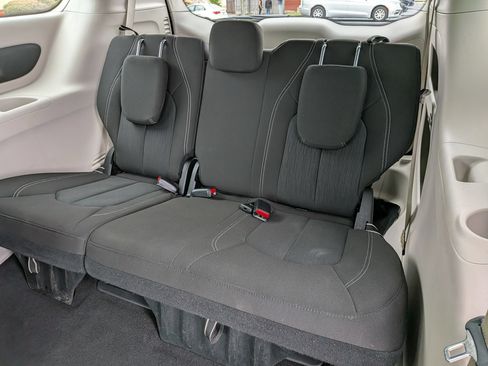 Used 2023 Chrysler Voyager LX FWD image 27