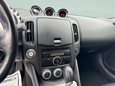 Used 2014 Nissan 370Z Coupe image 29