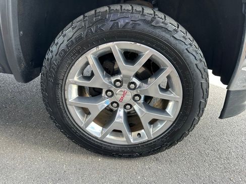Used 2017 GMC Sierra 1500 SLT w/ SLT Premium Package AWD/4WD image 11