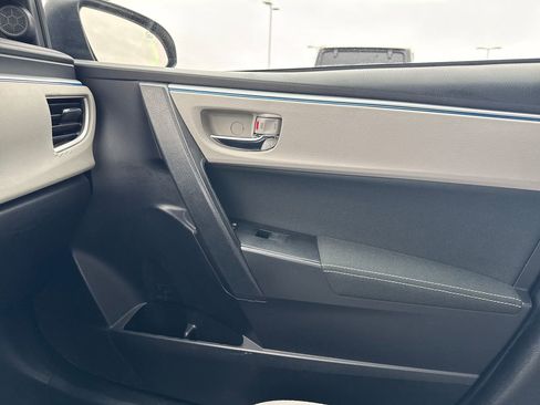 Used 2016 Toyota Corolla LE image 22