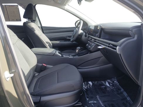 Certified 2025 Hyundai Tucson SE image 15
