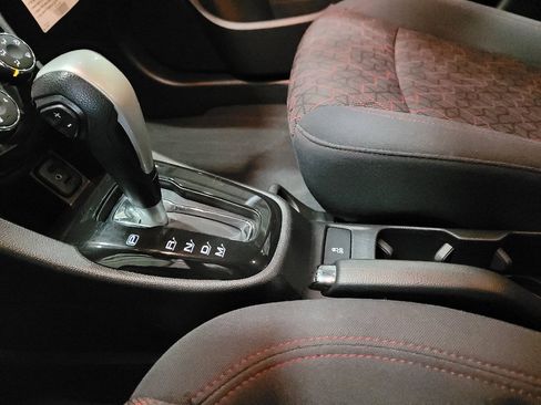 Used 2018 Chevrolet Sonic LT FWD image 26