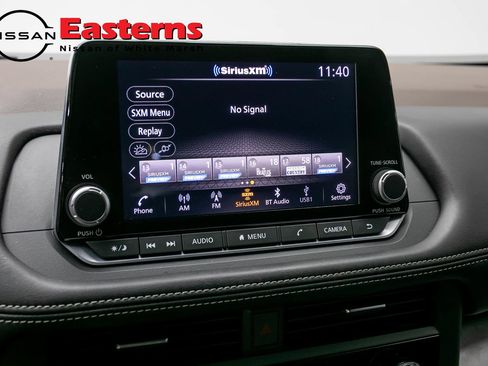 Used 2023 Nissan Rogue SV AWD/4WD image 18