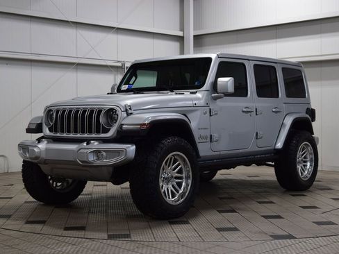 Used 2024 Jeep Wrangler Sahara w/ Technology Group image 3