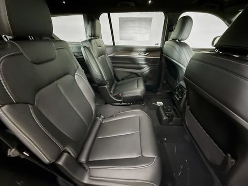 New 2026 Jeep Grand Cherokee L Limited AWD/4WD image 28