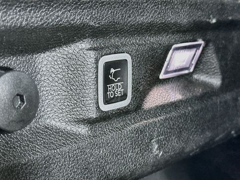 Used 2023 Jeep Grand Cherokee L Limited w/ Luxury Tech Group II AWD/4WD image 31