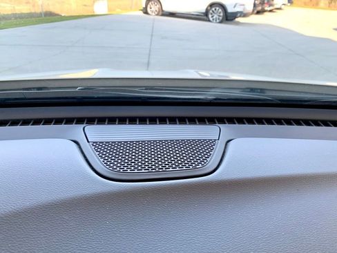 Used 2023 Chrysler Voyager LX FWD image 13