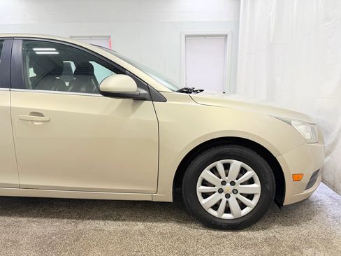 Used 2011 Chevrolet Cruze LT FWD image 8