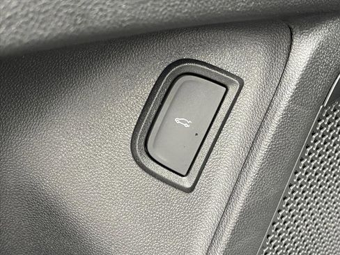 Certified 2024 Chevrolet Blazer EV LT image 9