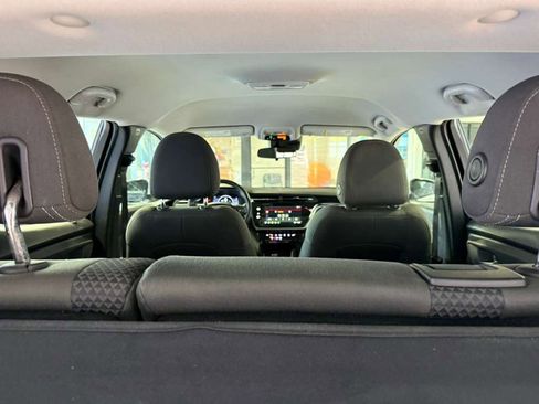 Used 2023 Chevrolet Bolt EUV LT FWD image 46