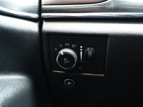 Used 2020 Jeep Grand Cherokee Limited AWD/4WD image 15