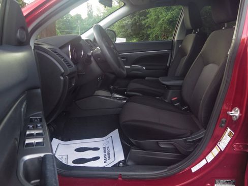 Used 2019 Mitsubishi Outlander Sport ES FWD image 10