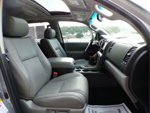Used 2015 Toyota Sequoia Platinum AWD/4WD image 15