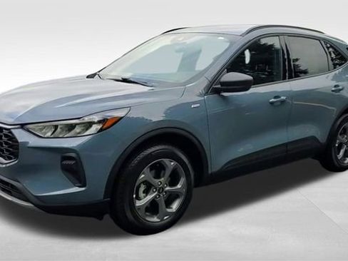 Used 2025 Ford Escape ST-Line image 4